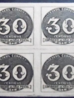 Quadra de selos postais do Brasil de 1943 Olho-de-boi 30 M QD