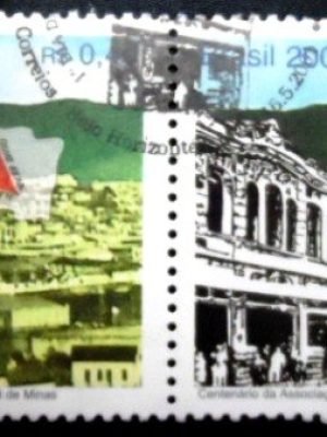 Par de selos do Brasil de 2001 Associação Comercial MG MCC PR