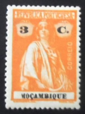 Selo postal de Moçambique de 1921 Ceres 3 N