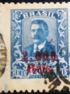 Selo postal do Brasil de 1928 Wenceslau Braz 2000/200 U