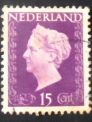 Selo postal da Holanda de 1947 Queen Wilhelmina 15 U