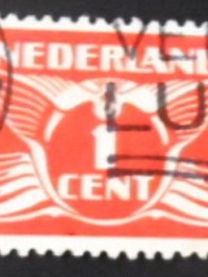 Selo postal da Holanda de 1924 Flying dove 1 U