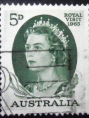 Selo postal da Austrália de 1963 Queen Elizabeth II 5 U