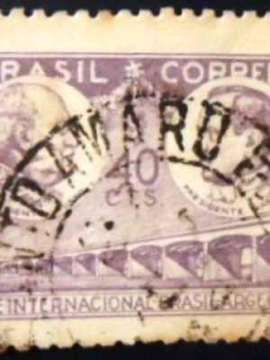 Imagem similar à do selo postal do Brasil de 1946 Ponte Brasil-Argentina U