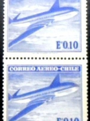 Par de selos postais do Chile de 1967 Comet Airliner M PR