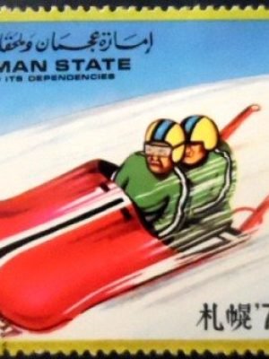 Selo de postal de Ajman de 1971 Bobsleigh NCC A