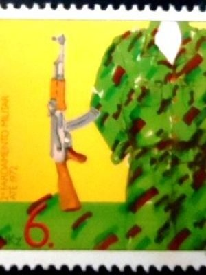 Selo postal da Angola de 1991 Uniforms offered by the OAU M