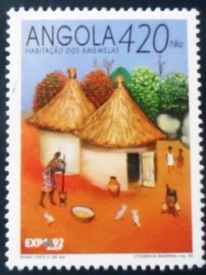 Selo postal da Angola de 1992 Traditional Housing Expo-92 420 M