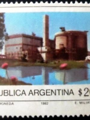 Selo postal da Argentina de 1982 Central Nuclear Embalse M