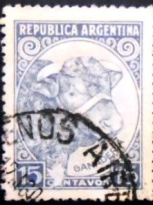 Selo postal da Argentina de 1939 Cattle 15 U sev