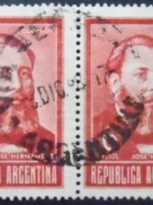 Par de selos postais da Argentina de 1967 José Hernández 6 U PR
