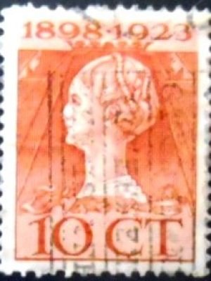Selo postal da Holanda de 1923 Queen Wilhelmina Commemoration of 25 year Reign 10 D U