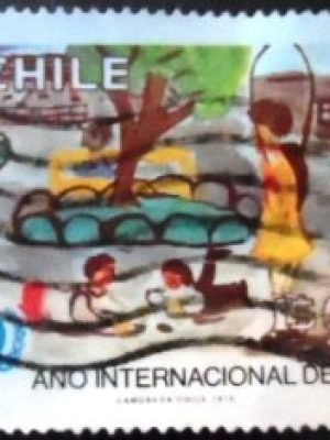 Selo postal do Chile de 1979 Playing Children U