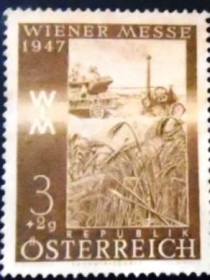 Selo postal da Áustria de 1947 Treshing machine in wheatfield N