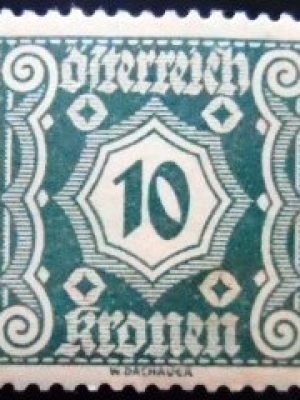 Selo postal da Áustria de 1922 Digit in octogon 10 M P