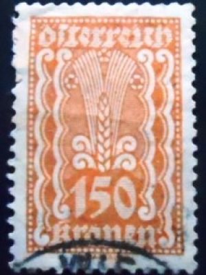 Selo postal da Áustria de 1922 Symbolism hammer & tongs U