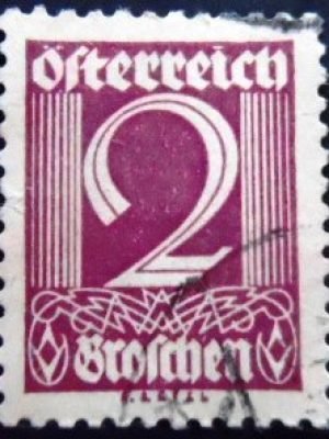 Selo postal da Áustria de 1925 Numerals 2 U