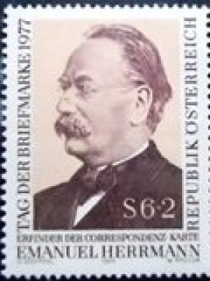 Selo postal da Áustria de 1977 Dr Emanuel Herrmann M