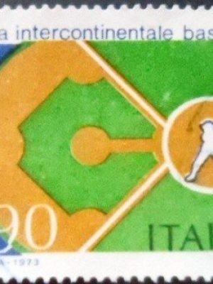 Selo postal da Itália de 1973 Striker and Baseball Field U