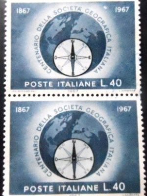 Par de selos postais da Itália de 967 Italian Geographical Society U PR