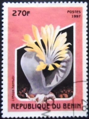 Selo postal do Benin de 1997 Lithops helmutti NCC