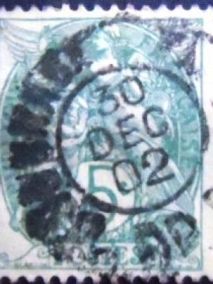 Selo postal de Barbuda de 1975 L'Oreint Burning M