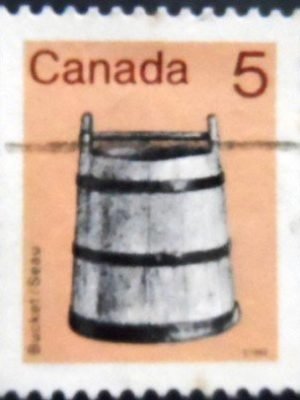 Selo postal do Canadá de 1982 Bucket U sev