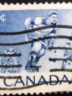 Selo postal do Canadá de 1956 Ice Hockey Commemoration U