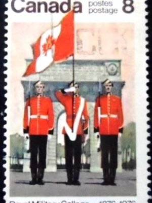Selo postal do Canadá de 1976 Colour Party and Memorial Arch 8 U