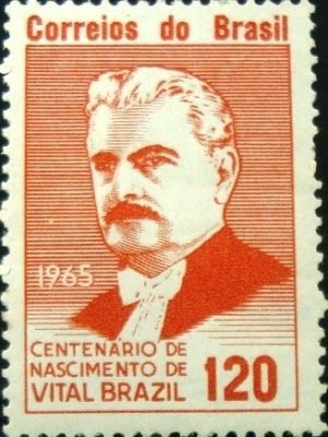 Selo postal do Brasil de 1965 Vital Brazil
