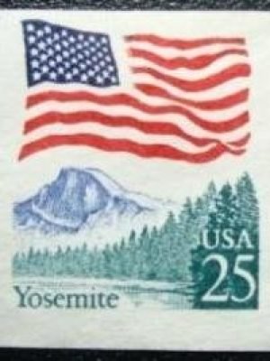 Selo postal dos Estados Unidos de 1988 Flag over Yosemite