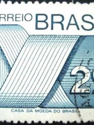 Selo postal do Brasil de 1974 Gravus 2 U
