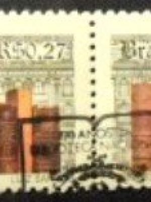 Par de selos do Brasil de 2001 Biblioteca Nacional MCC PR