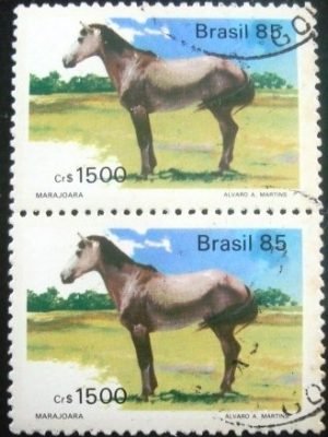 Par de selos comemorativos do Brasil emitidos em 1985 - C 1445 U