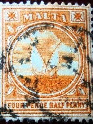 Selo postal de Malta de 1911 Gozo fishing boat 37 U