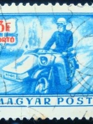 Selo postal da Hungria de 1973 Postman on motorcycle