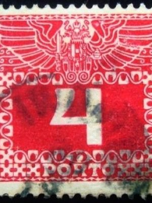 Selo postal da Áustria de 1908 Imperial coat of arms & digit 4