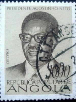 Selo postal de Angola de 1976 President Agostinho Neto 10