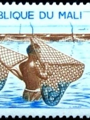 Selo postal do Mali de 1966 Fishermen with nets