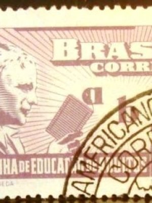 Selo postal comemorativo do Brasil de 1949 - C 242 NCC