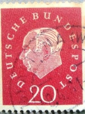 Selo postal da Alemanha de 1959 Theodor Heuss 20
