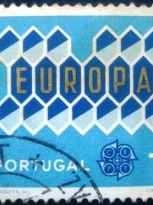 Selo postal de Portugal de 1962 Honeycomb - 895 U