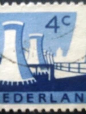 Selo postal da Holanda de 1963 Cooling towers - 790 U