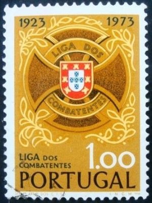 Selo postal de Portugal de 1973 Badge of the League & Coat of Arms