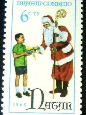 Selo postal do Brasil de 1968 Papai Noel M