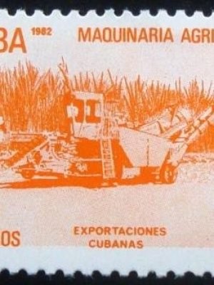 Selo postal de Cuba de 1982 Agricultual machinery