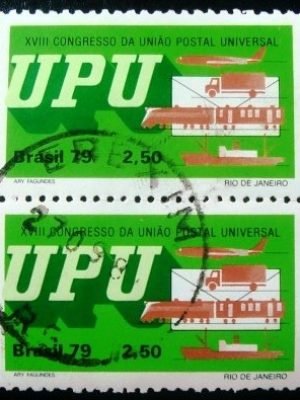 Par de selos postais do Brasil de 1979 Transportes Postais