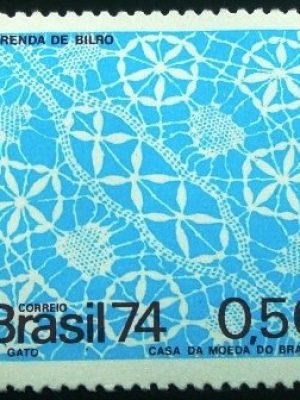 Selo postal do Brasil de 1974 Renda de Bilro