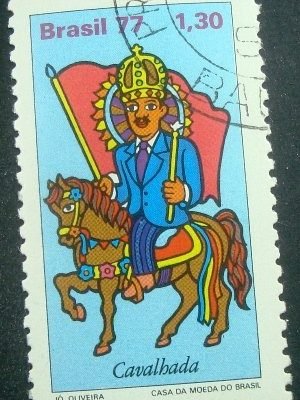 Selo postal do Brasil de 1977 Cavalhada