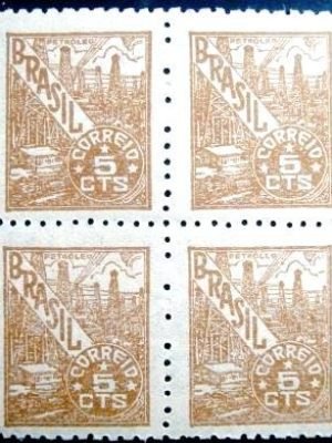 Quadra de selos postais do Brasil de 1946 Petróleo 5 cts